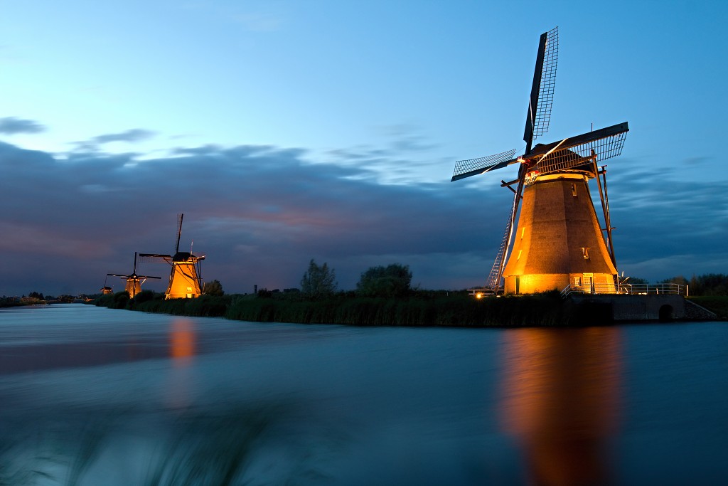 kinderdijk molen molens erfgoed hdr alblasserwaard werelderfgoed polder gemaal gemalen unesco lichtspektakel